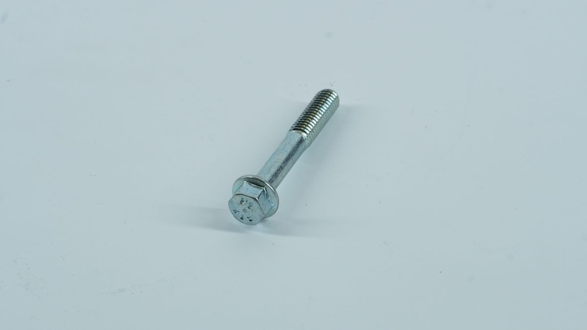 Болт KAED0640 BAJAJ