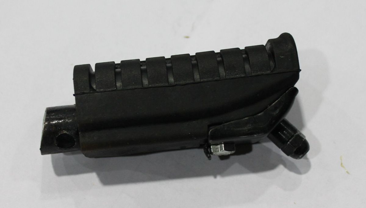 Подножка водителя, правая DJ161127 BAJAJ