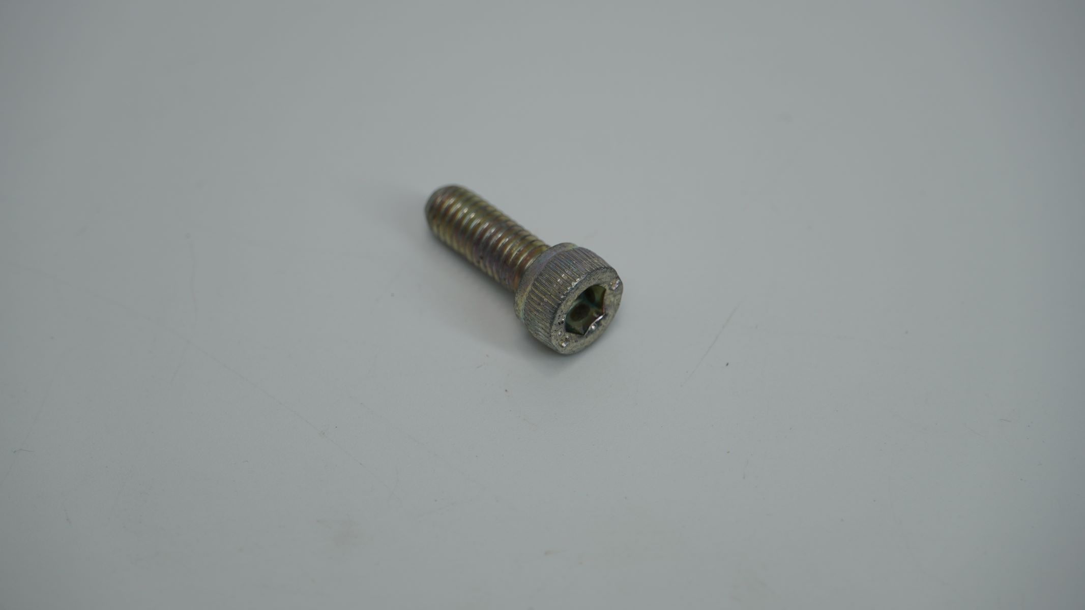 Болт M6X1XL 16XCL 8.8XBRT KACF0616 BAJAJ