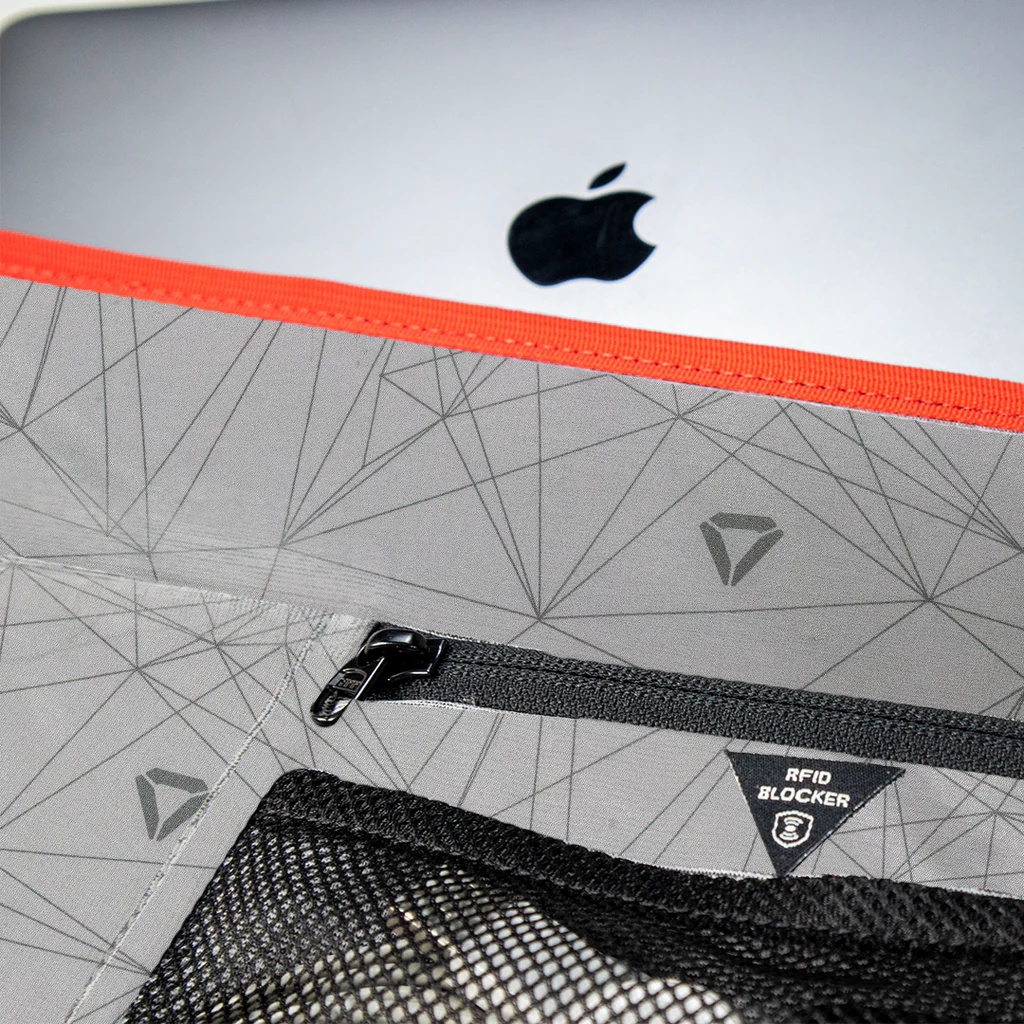 Сумка для ноутбука Carbonado Nova Pro Laptop Case 14 CN05002301 CARBONADO