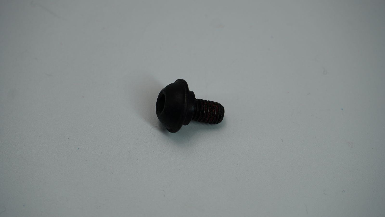Винт M6X1XL9 LBU00050 BAJAJ