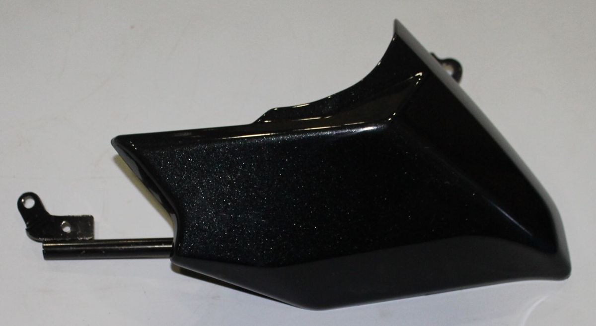 Пластик плуга правый, черный 52JD0933 BAJAJ