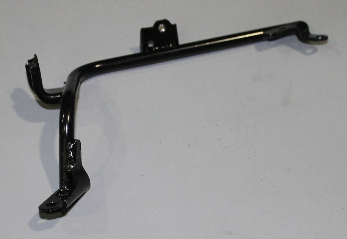 Кронштейн правый JD181247 BAJAJ