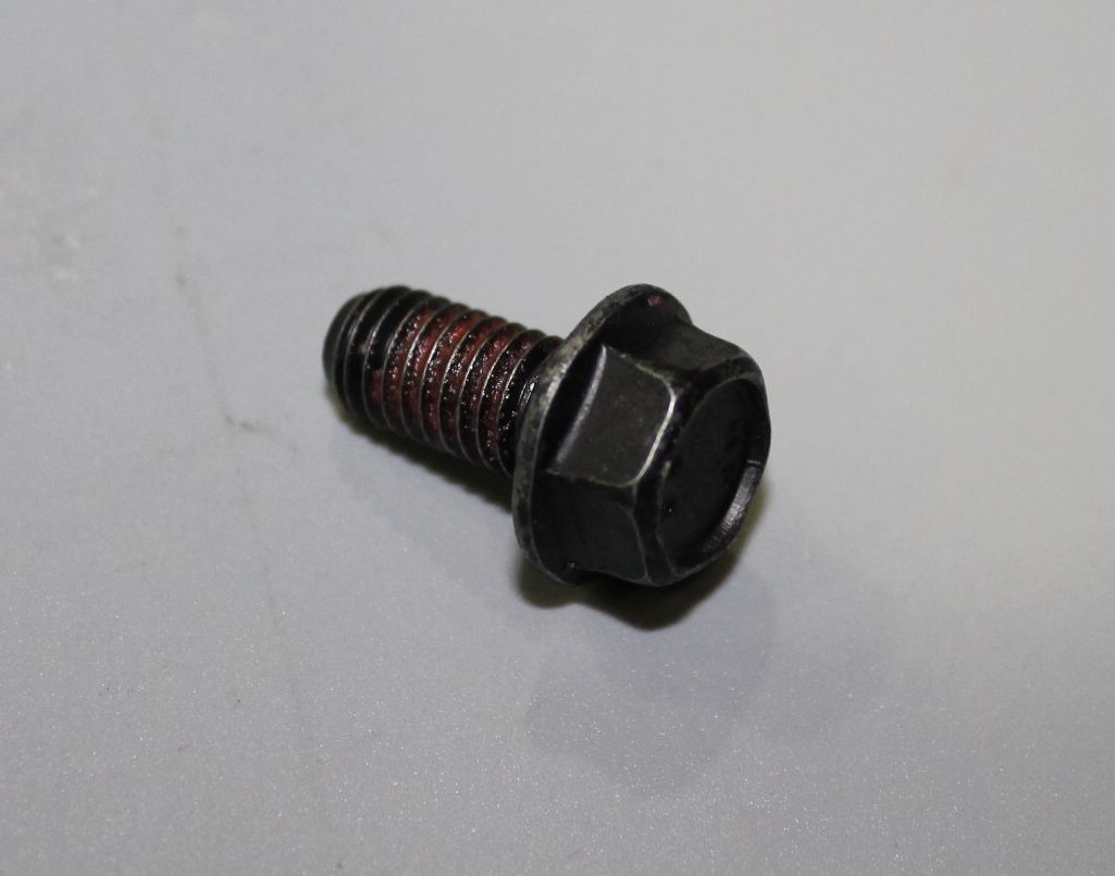 Болт M8X1.25XL16XPRECOAT LAD00184 BAJAJ