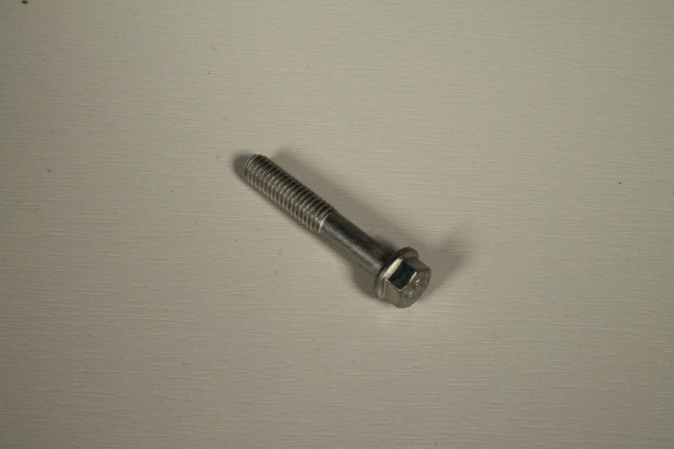 Болт (М6х35) крепежный 39107504 BAJAJ