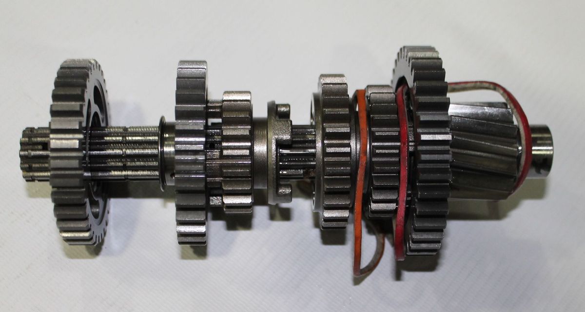 Вал вторичный КПП в сборе 52BF0631 BAJAJ